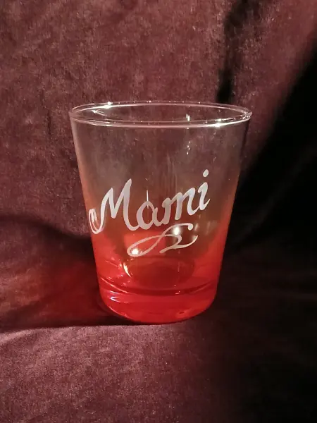 gravírozott röviditalos pohár